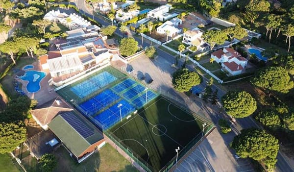 Fundos da Arrow Global adquirem Browns Sports Resort em Vilamoura e DETAILS assume gestão do ativo
